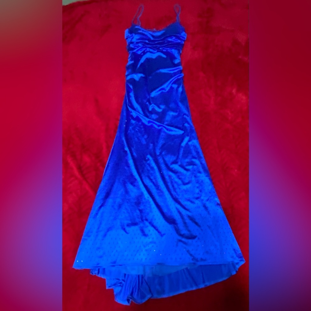SZ 15 Like New Wore Once Beautiful Blue Subtle Sequins beautiful detail Vibrant! - Picture 7 of 16